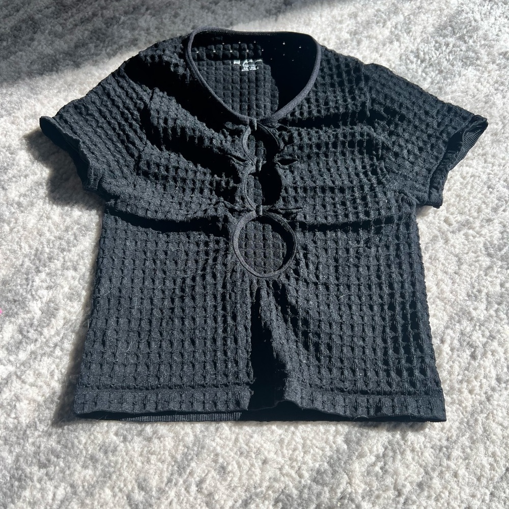 Urban outfitters Black Textured Short Sleeve cutout cropTop small